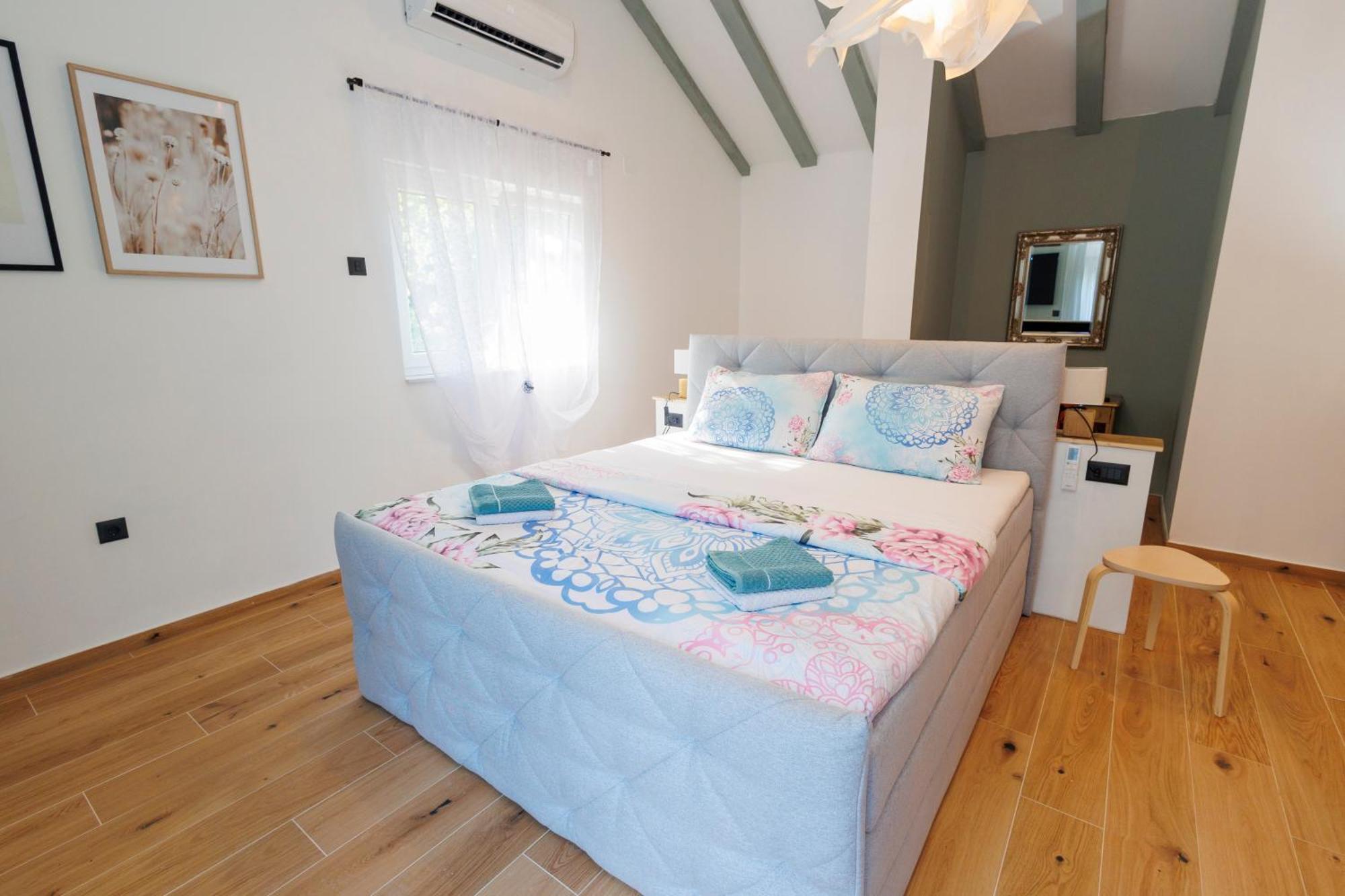 Luxury Villa Andrea Vrzika In Forest Near The Sea Zagvozd Exterior foto